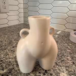 Elegant Cream Ceramic Vase